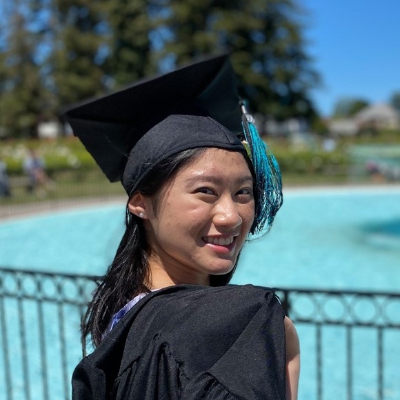 Meet your Posher, Stephanie - Picture 1 of 1